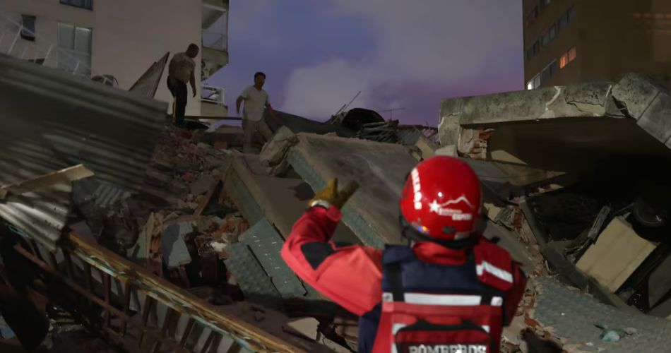 Terremoto en Venezuela con equipos de emergencia atendiendo las áreas afectadas tras los fuertes movimientos telúricos.
