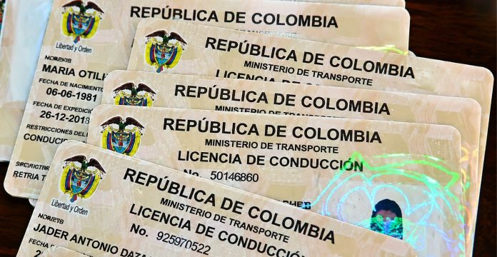 Licencia por puntos avanza en el Senado de Colombia