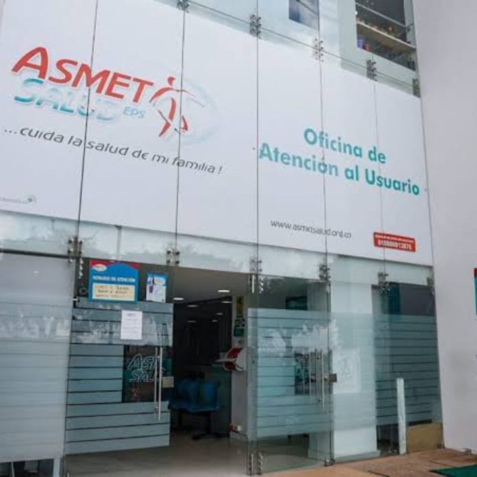 Extrabajadores de AsmetSalud elevan reclamo sin recibir respuesta