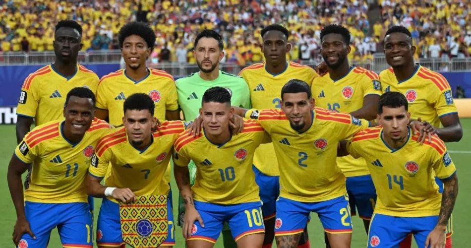 Jugadores de la Selección Colombia antes de un partido del Mundial de 2026, torneo en el que enfrentarán a Suiza por un cupo a los cuartos de final.