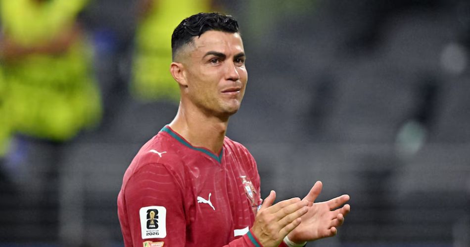 Cristiano Ronaldo deja la cancha después de la derrota de Portugal frente a España en los octavos de final del Mundial 2026.