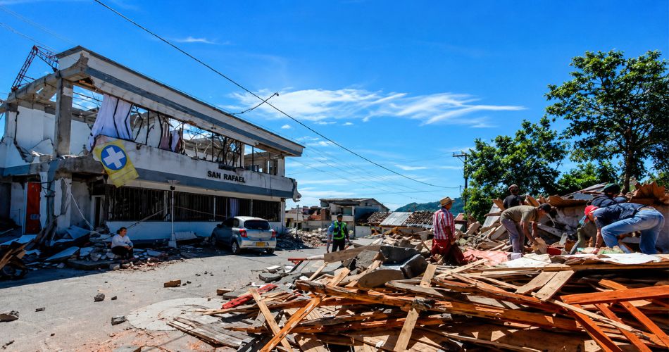 Hospitales del Valle afectados presentan daños en su infraestructura luego del terremoto.