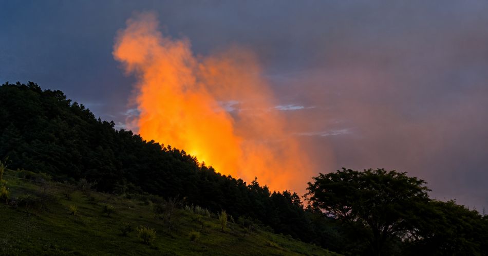 Tolima suma áreas afectadas por incendios forestales que avanzan sobre zonas de vegetación.