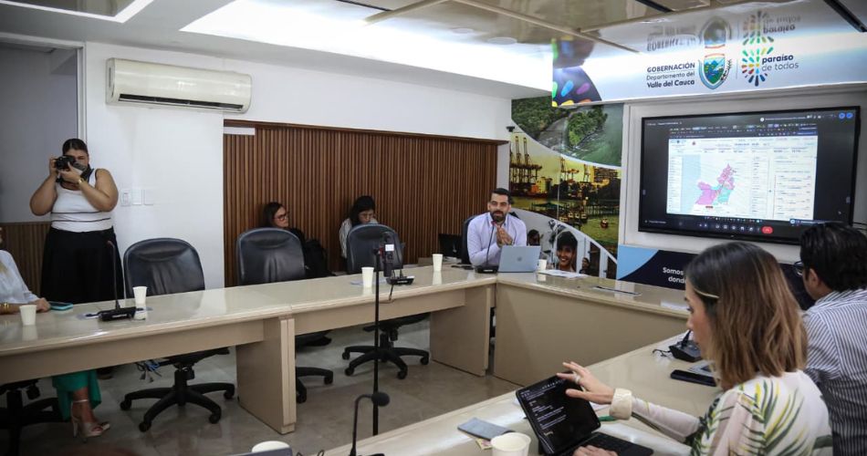 Reunión para analizar propuestas de vivienda y recuperación en municipios afectados del Valle del Cauca