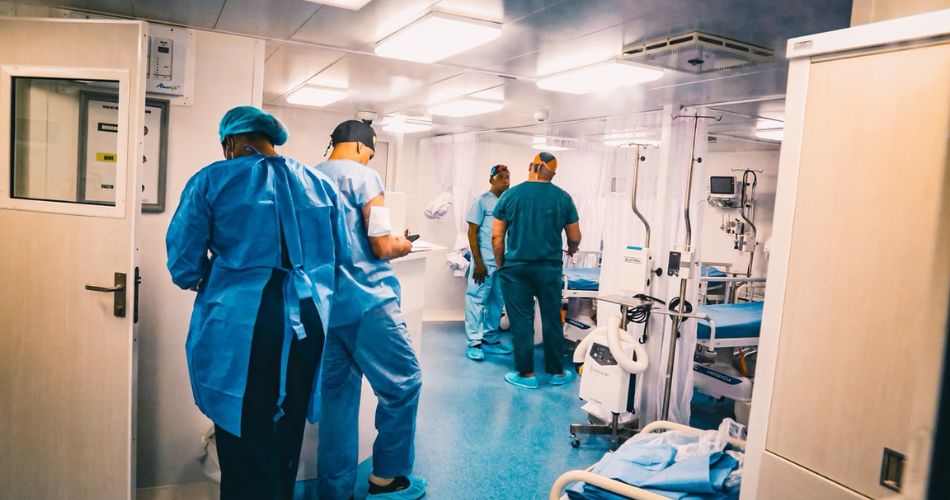 Barco hospital Benkos Biohó en el muelle de Dimar en Buenaventura.
