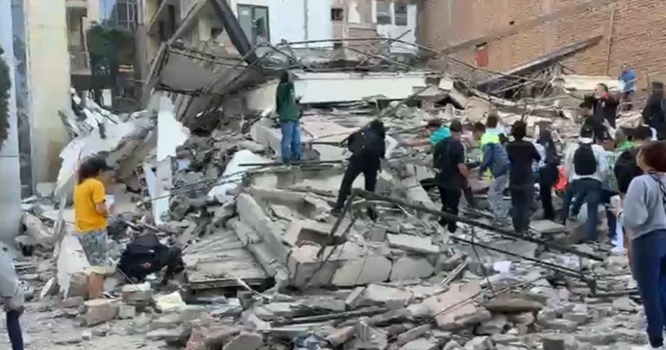 Voces bajo escombros movilizan a la comunidad durante la búsqueda de sobrevivientes en Pereira
