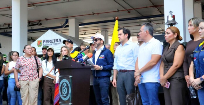 De la Espriella anuncia ayudas junto a Mauricio Salazar durante la emergencia en Pereira