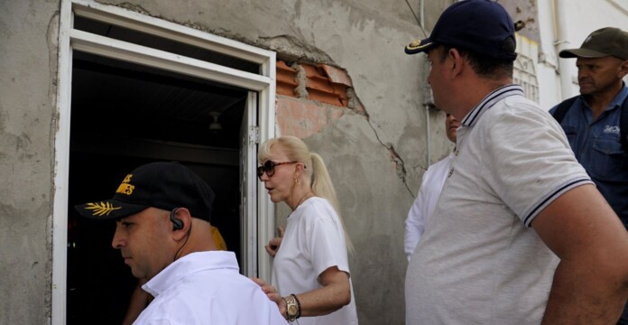 Gobernadora del Valle recorre municipios del norte afectados por el terremoto
