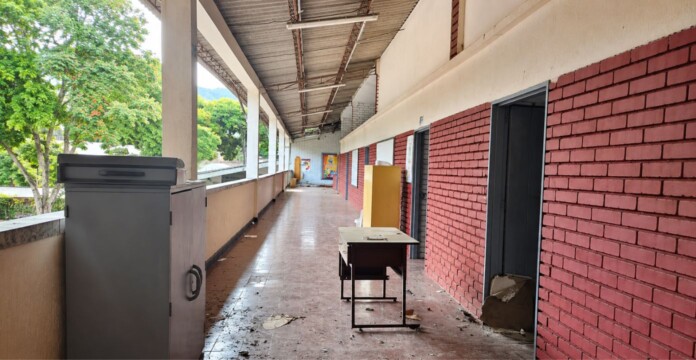 Colegios de Roldanillo presentan daños visibles en sus instalaciones luego del sismo.