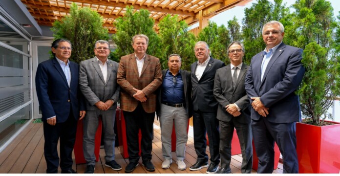La FCF ya definió su Comité Ejecutivo para el periodo 2026-2030, integrado por los dirigentes que aparecen reunidos en la fotografía.
