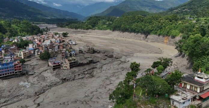 Deslizamiento entre Nepal y Tíbet en la zona afectada por la avalancha