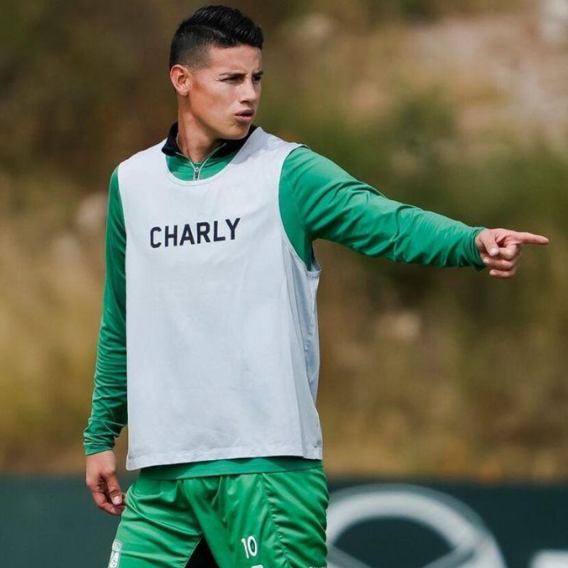 James Rodríguez con la camiseta de Atlético Nacional durante su nueva etapa con el conjunto verdolaga