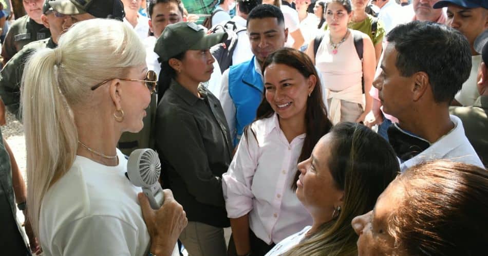 Gobernación del Valle apoya a emprendedores de Roldanillo afectados por el terremoto con medidas para reactivar sus negocios.