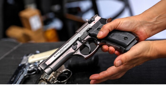 Porte de armas en Colombia cambia con el Decreto 1368