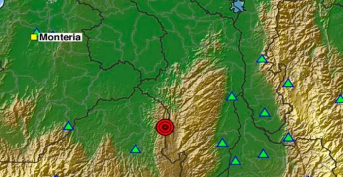 Sismos hoy en Colombia registran un nuevo movimiento señalado en un mapa con un marcador rojo.