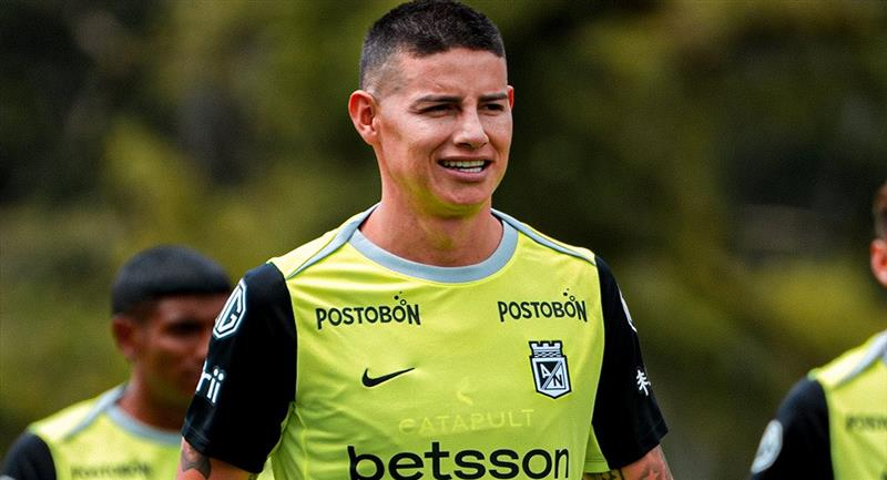 James Rodríguez en Nacional durante su presentación como nuevo jugador del conjunto verdolaga