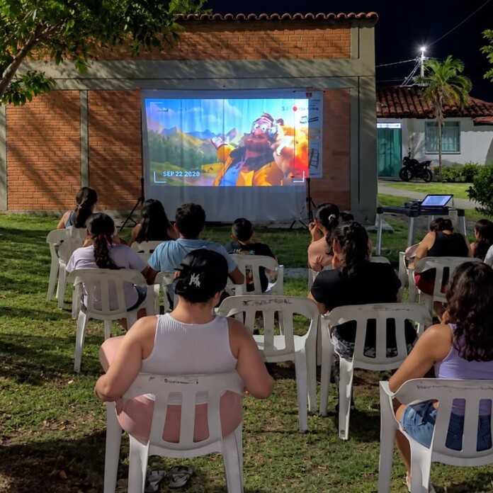 Cine al Barrio reúne a familias durante jornada cultural en El Jubileo