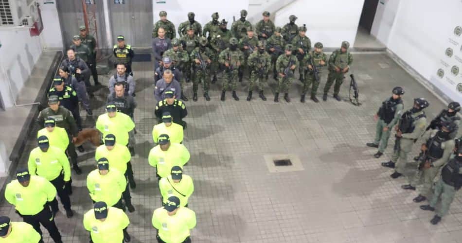Capturan a presuntos participantes del ataque con bus bomba frente al Batallón Pichincha, en Cali.