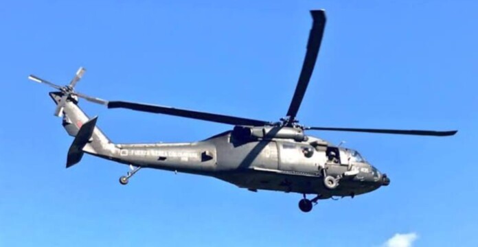 Accidente de helicóptero en Cauca mantiene a 13 soldados pendientes de evacuación en el páramo de Guanacas.